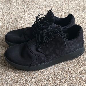 Men’s great condition black Nike Jordan